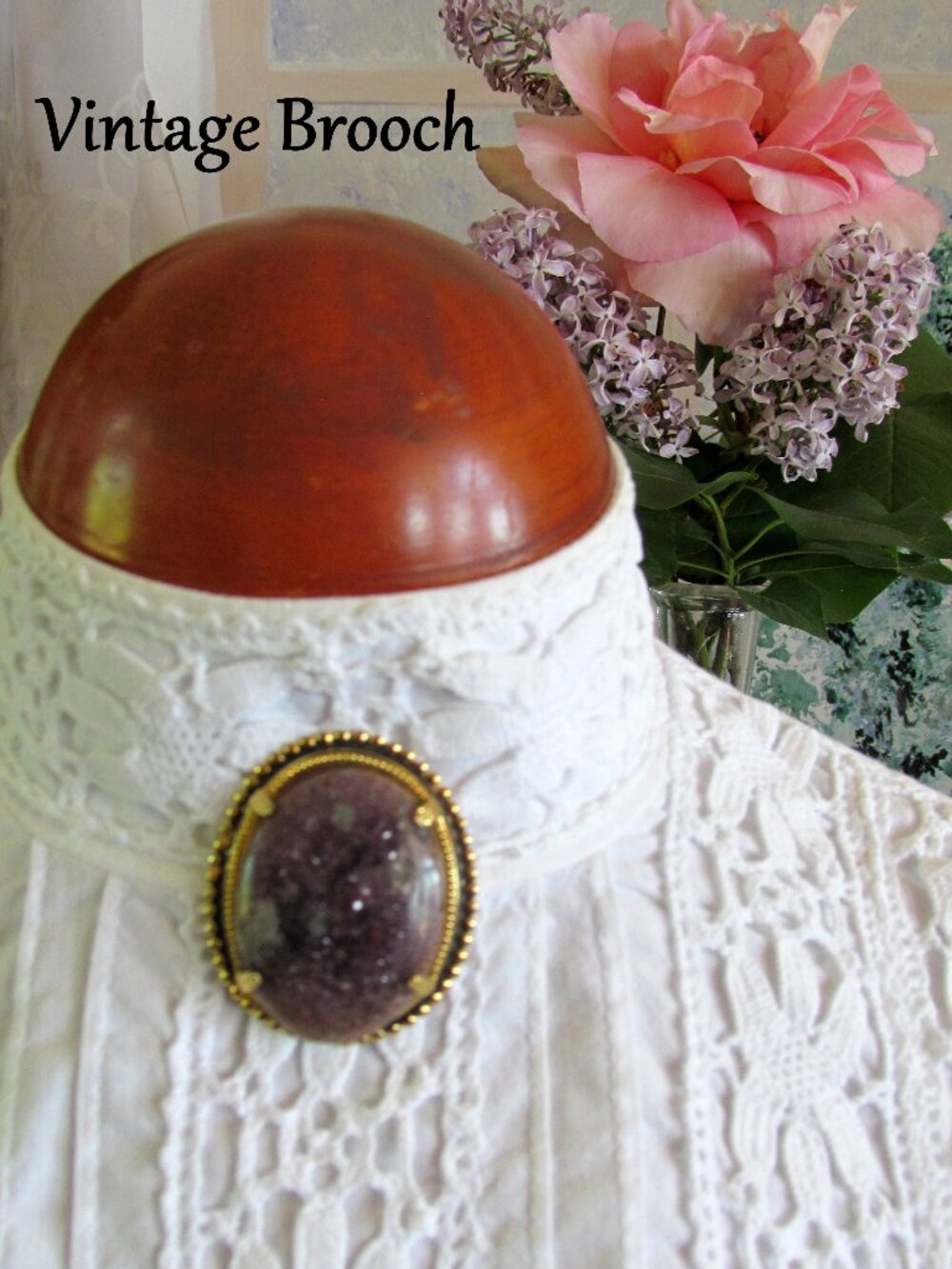 BROOCH of PURPLE LEPIDOLITE STONE, BLACK OVAL w GOLDTONE SETTING, VINTAGE